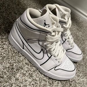 Nike Jordan 1 iridescent